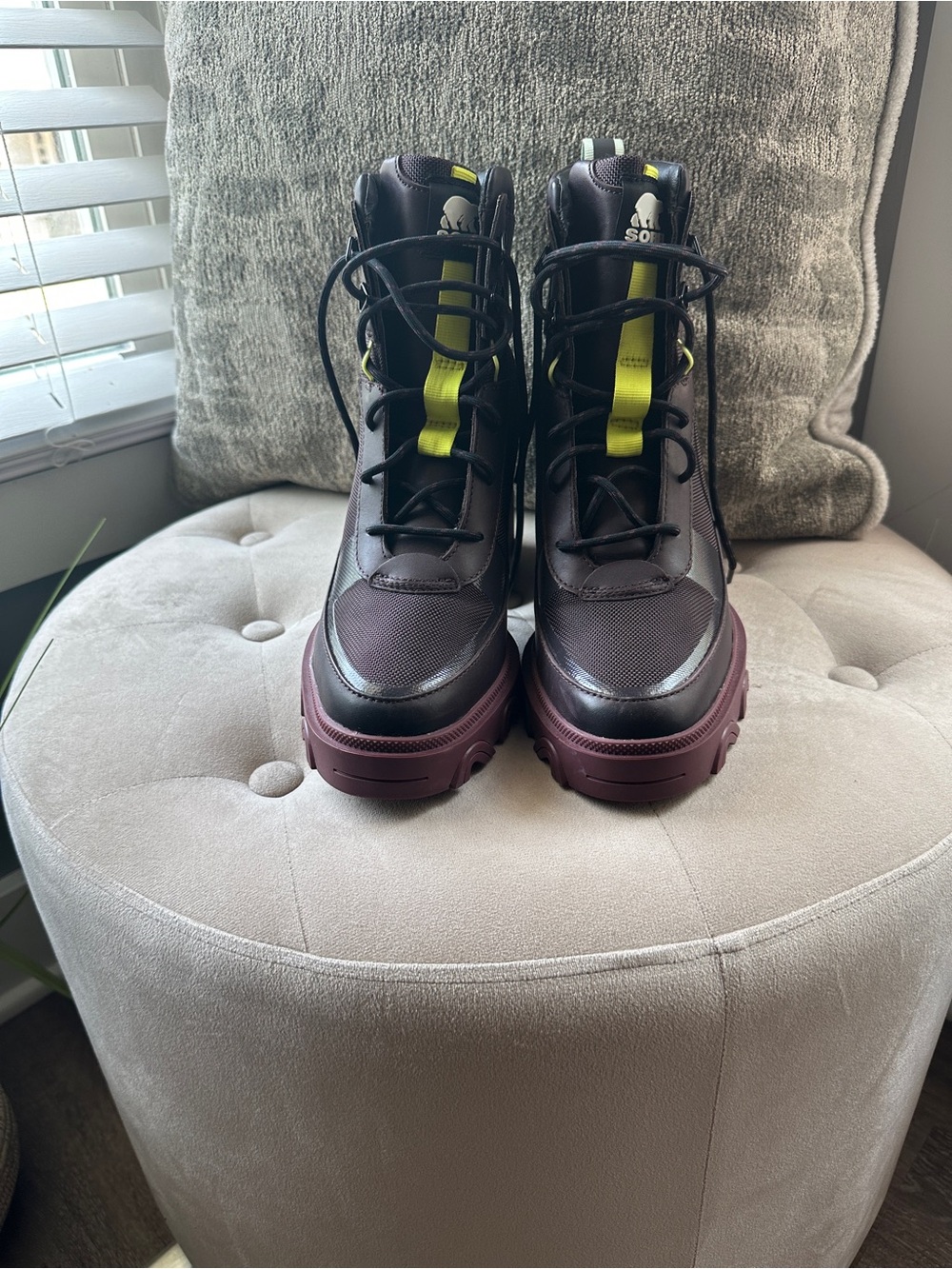 Sorel Women's Burgundy Lace-Up Boots